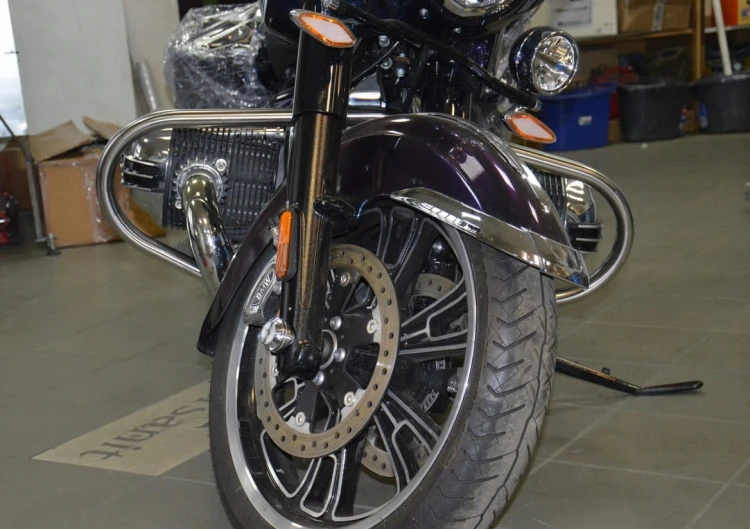 GMOLE PRZEDNIE PASUJĄ DO BMW R18, BMW R18 B, BMW R18 Roctane CZARNY POŁYSK