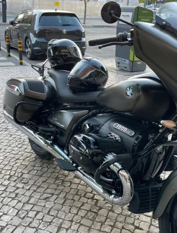 GMOLE PRZEDNIE PASUJĄ DO BMW R18, BMW R18 B, BMW R18 Roctane CZARNY POŁYSK