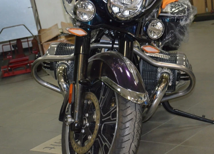 GMOLE PRZEDNIE PASUJĄ DO BMW R18, BMW R18 B, BMW R18 Roctane CZARNY POŁYSK