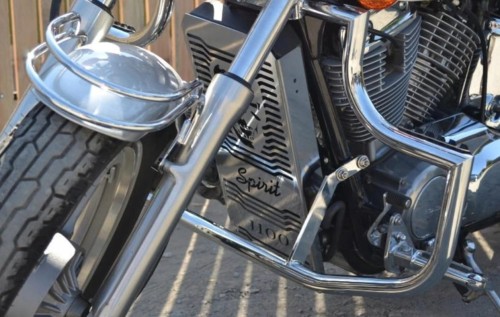 GMOLE PRZEDNIE Z PODNÓŻKAMI PASUJĄ DO HONDA VT 1100 SPIRIT 97-07