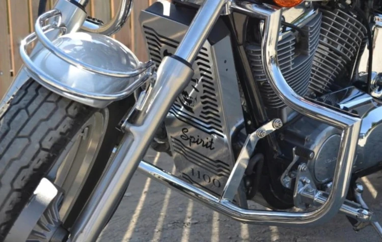GMOLE PRZEDNIE Z PODNÓŻKAMI PASUJĄ DO HONDA VT 1100 SPIRIT 97-07