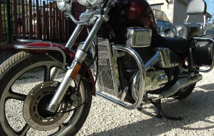 GMOLE PRZEDNIE PASUJĄ DO HONDA VT 700 750 800 C