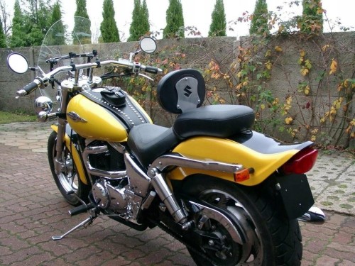 OPARCIE KIEROWCY DEDYKOWANE DO VZ 800 SUZUKI MARAUDER