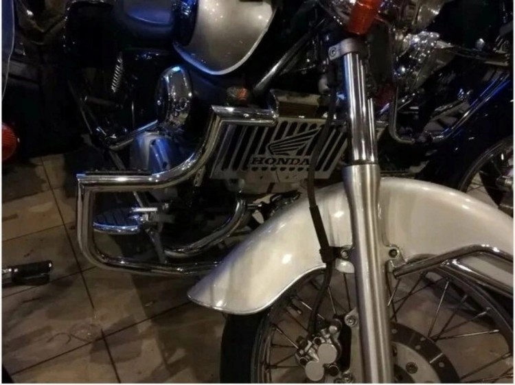 GMOLE PRZEDNIE Z PODNÓŻKAMI PASUJĄ DO HONDA VT SHADOW 125