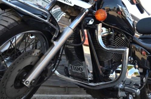 GMOLE PRZEDNIE Z PODNÓŻKAMI PASUJĄ DO HONDA VT 1100 SHADOW C2 SC32