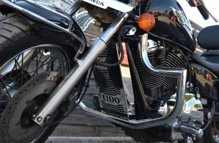 GMOLE PRZEDNIE Z PODNÓŻKAMI PASUJĄ DO HONDA VT 1100 SHADOW C2 SC32