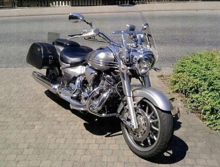 Gmole przednie YAMAHA Midnight Star 1900