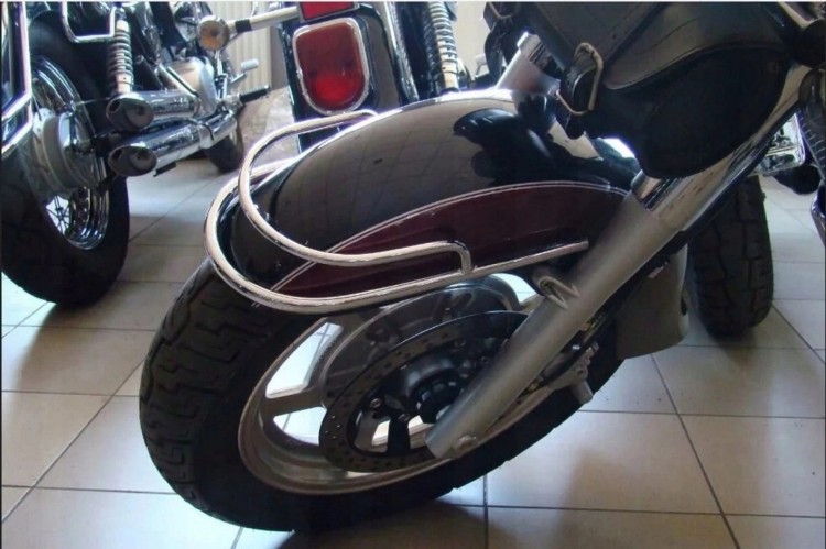 NOWY RELING NA PRZEDNI BŁOTNIK PASUJE DO HYOSUNG GV 125 250